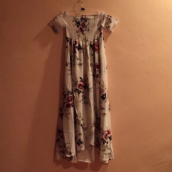 New White Floral Off Shoulder High-Low Dress - Picture 5 of 6